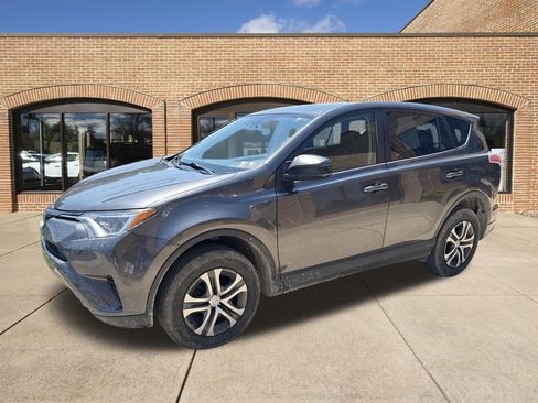 Used 2018 Toyota RAV4 LE w/ All Weather Liner Package AWD/4WD image 7