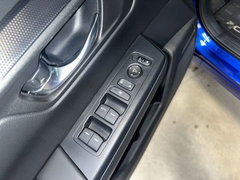 Used 2025 Honda CR-V LX image 7