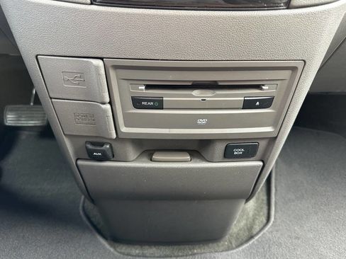 Used 2014 Honda Odyssey Touring Elite image 20