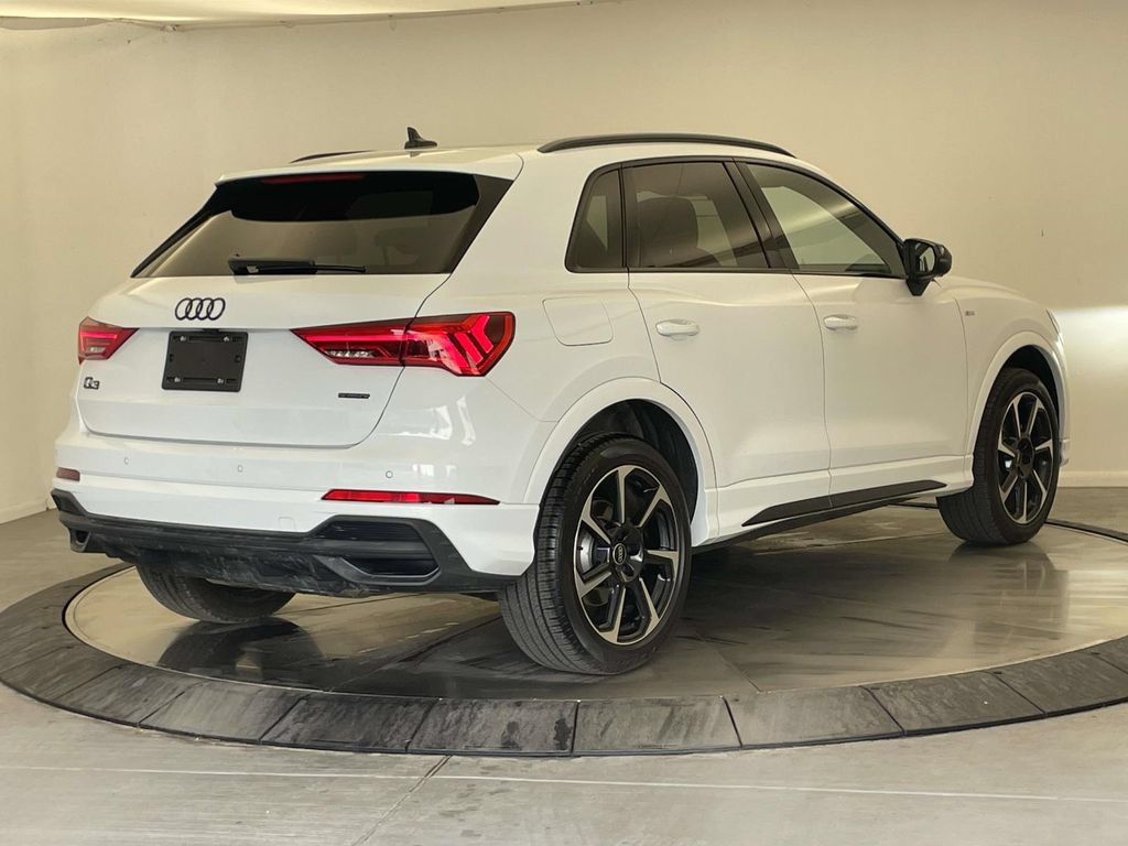 Used 2025 Audi Q3 2.0T Premium Plus w/ Premium Plus Package AWD/4WD image 7