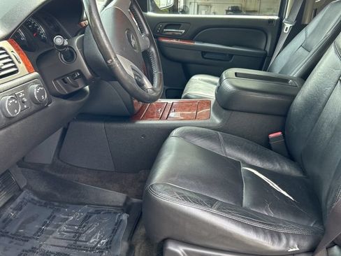 Used 2013 Chevrolet Tahoe LTZ AWD/4WD image 13