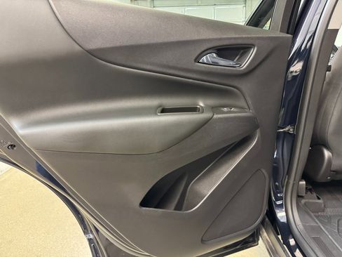 Used 2021 Chevrolet Equinox LT image 16