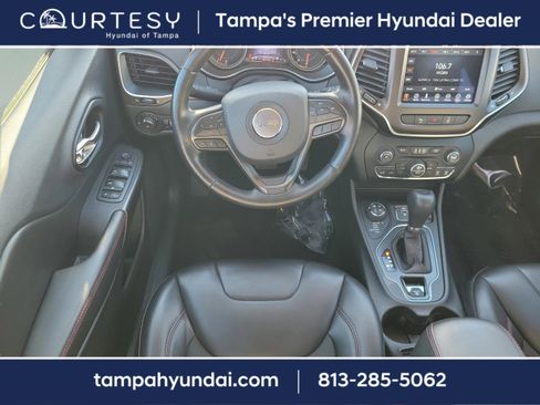 Used 2021 Jeep Cherokee Trailhawk w/ Comfort/Convenience Group image 17