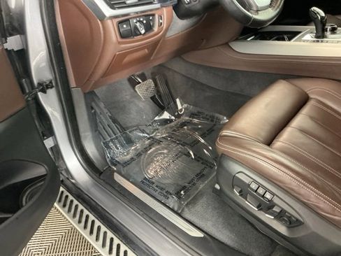 Used 2018 BMW X5 xDrive50i w/ Dynamic Handling Package image 17