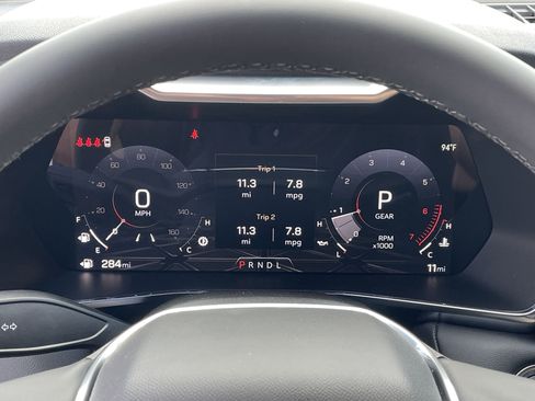 New 2025 GMC Canyon Elevation w/ Convenience Package image 18