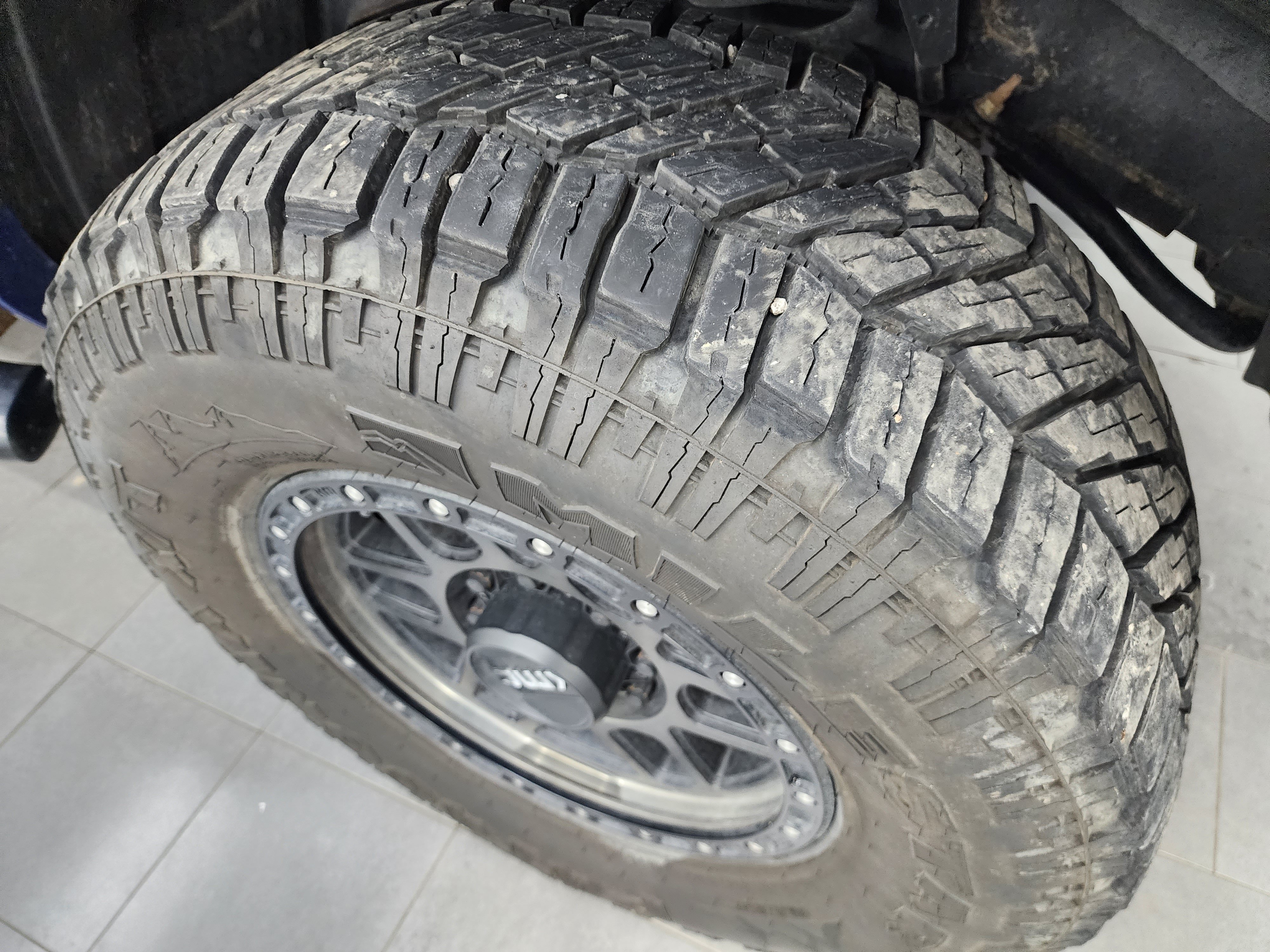 Used 2017 RAM 2500 Laramie AWD/4WD image 3