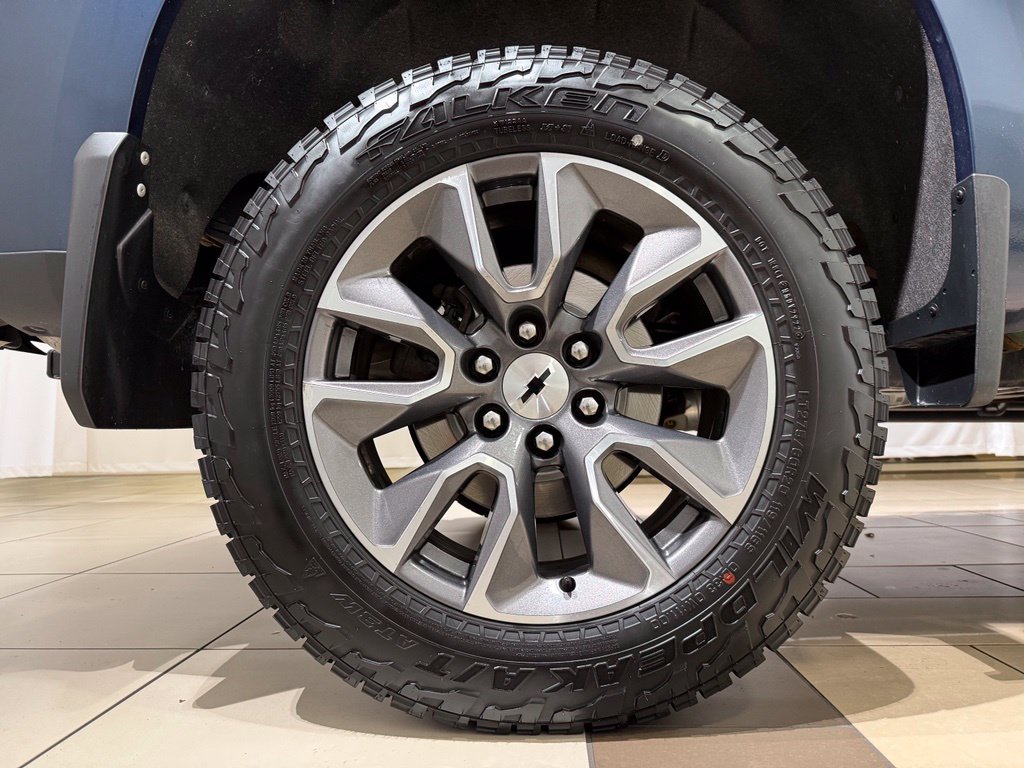 Used 2021 Chevrolet Silverado 1500 RST AWD/4WD image 9
