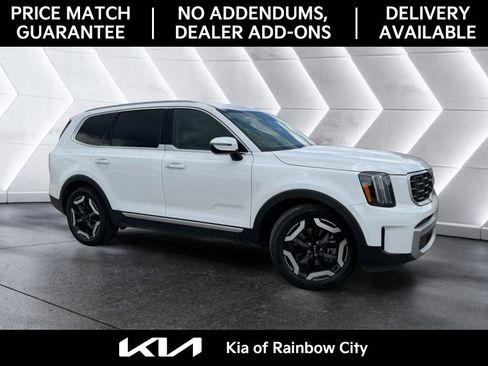 Used 2023 Kia Telluride S FWD image 1