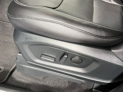 Used 2023 Ford Explorer Limited image 15