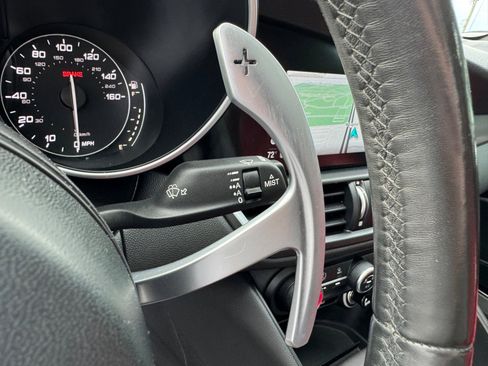 Used 2022 Alfa Romeo Giulia Veloce image 22