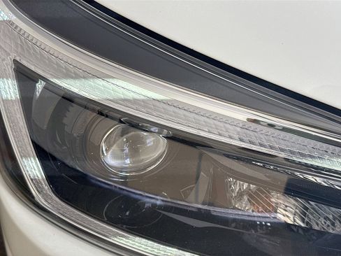 Used 2021 Subaru Forester Premium image 37