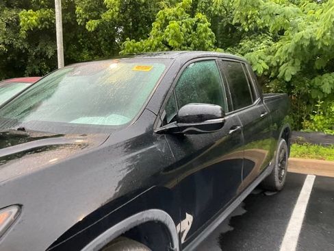 Used 2021 Honda Ridgeline Black Edition image 11