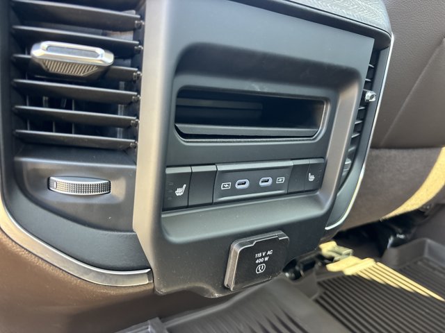New 2026 RAM 3500 Laramie AWD/4WD image 17