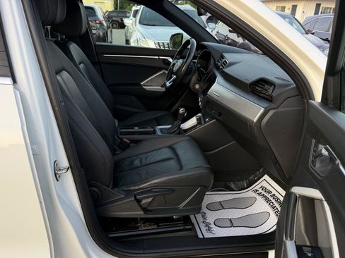 Used 2019 Audi Q3 2.0T Premium AWD/4WD image 13