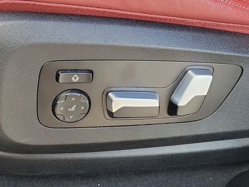 Used 2021 BMW X6 sDrive40i w/ M Sport Package image 21