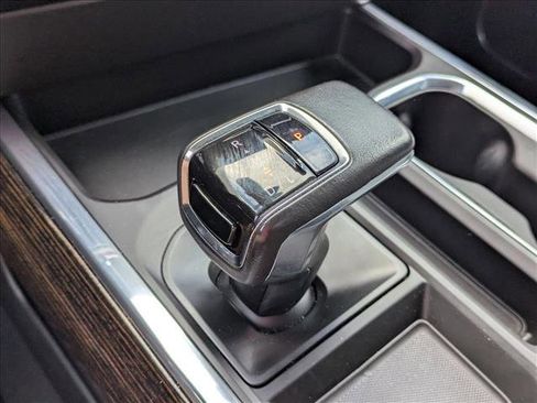 Used 2022 GMC Sierra 1500 Elevation image 12