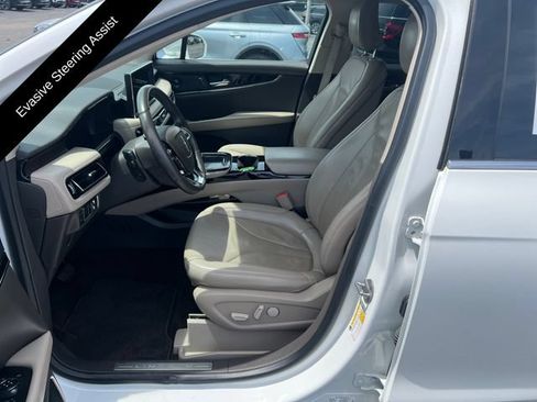 Certified 2022 Lincoln Nautilus Reserve w/ Equipment Group 201A AWD/4WD image 14