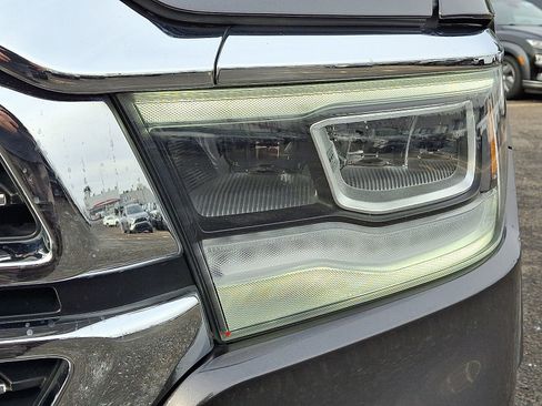 Used 2022 RAM 1500 Laramie image 9