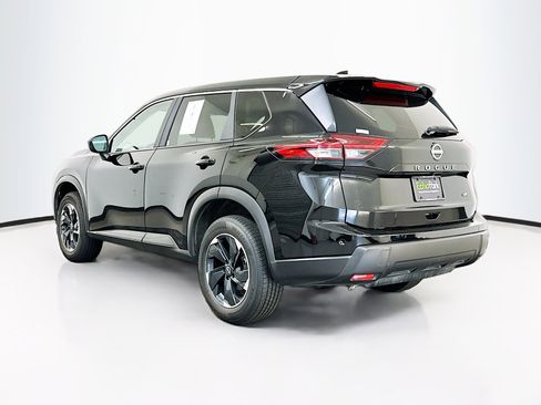 Used 2025 Nissan Rogue SV image 5