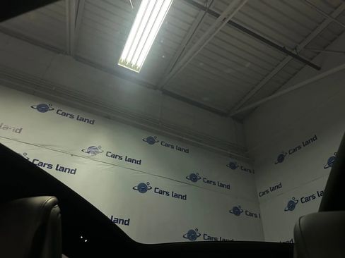 Used 2021 Porsche Taycan image 40