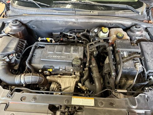 Used 2016 Chevrolet Cruze LT image 18