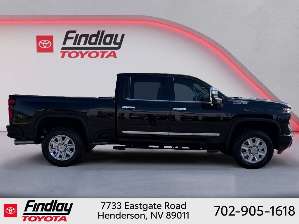 Used 2024 Chevrolet Silverado 3500 High Country w/ Technology Package AWD/4WD image 11