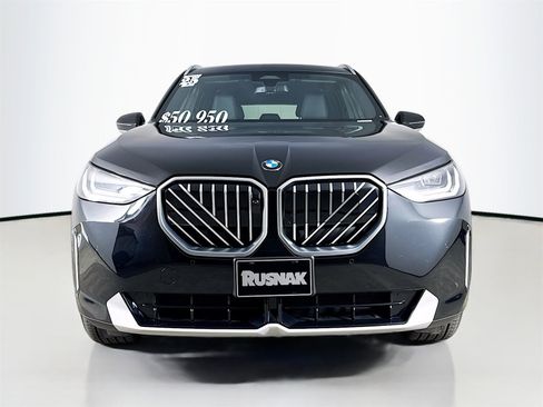 Used 2025 BMW X3 xDrive30i w/ Premium Package image 2