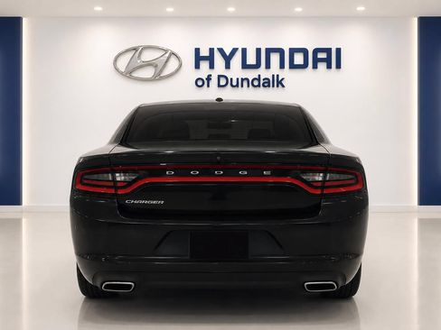 Used 2019 Dodge Charger SXT RWD image 6