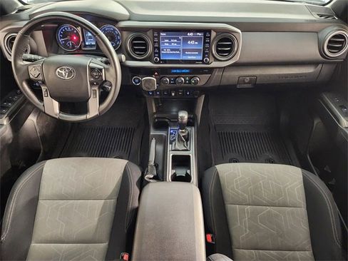 Used 2022 Toyota Tacoma TRD Sport image 4