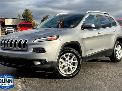 Used 2017 Jeep Cherokee Latitude w/ Comfort/Convenience Group