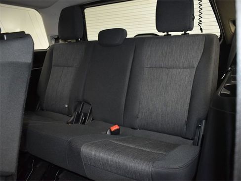 Used 2022 Ford Expedition XLT image 11