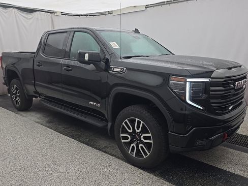 Used 2024 GMC Sierra 1500 AT4 w/ Technology Package AWD/4WD image 3