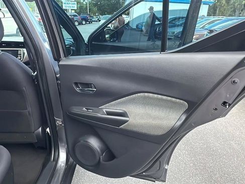 Used 2019 Nissan Kicks SV FWD image 22