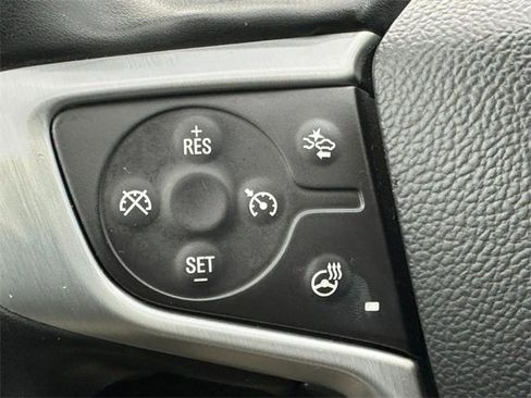 Used 2024 GMC Terrain SLT image 19