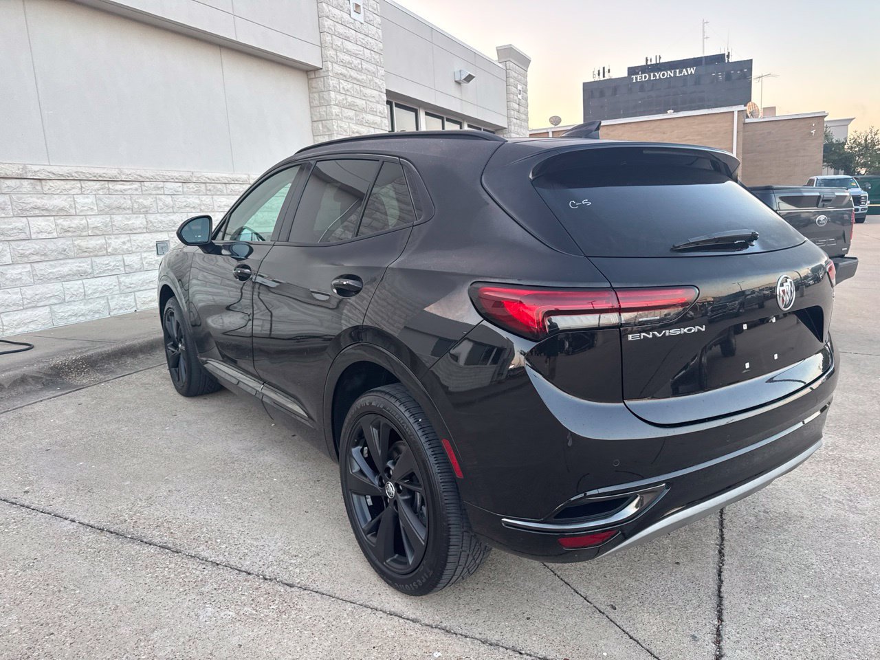Used 2023 Buick Envision Essence w/ Sport Touring Package FWD image 6