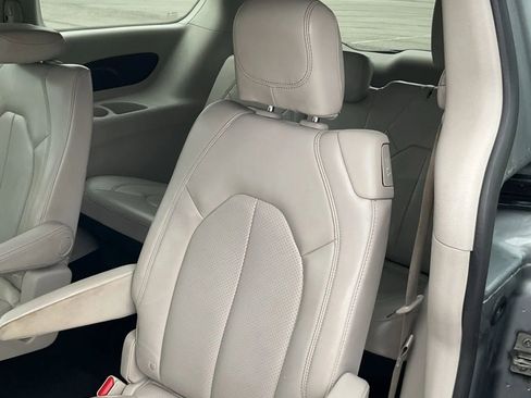 Used 2021 Chrysler Voyager Lxi image 39
