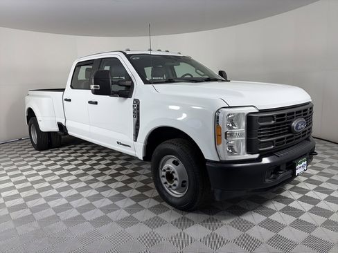 Used 2023 Ford F350 XL image 1
