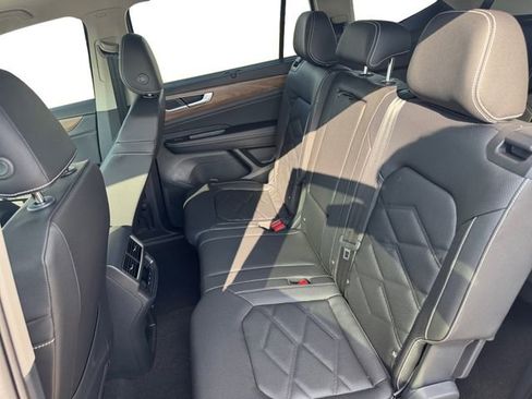 New 2026 Volkswagen Atlas SE FWD image 11