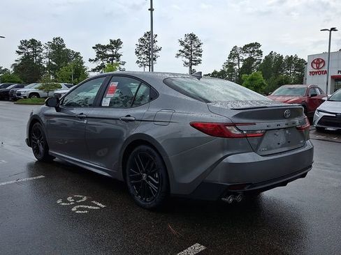 New 2026 Toyota Camry SE FWD image 4