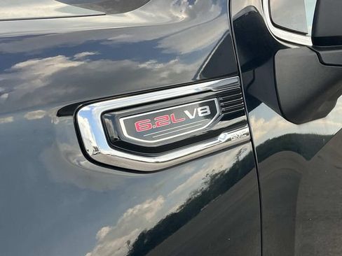 Used 2019 GMC Sierra 1500 SLT w/ SLT Premium Plus Package AWD/4WD image 11