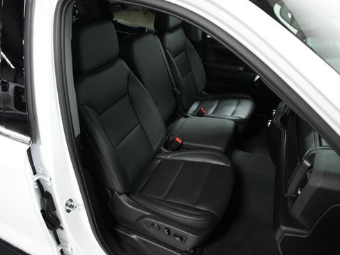 Used 2023 GMC Sierra 1500 SLT image 14