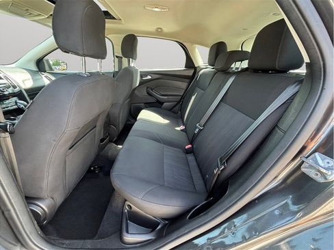 Used 2017 Ford Focus SEL FWD image 28