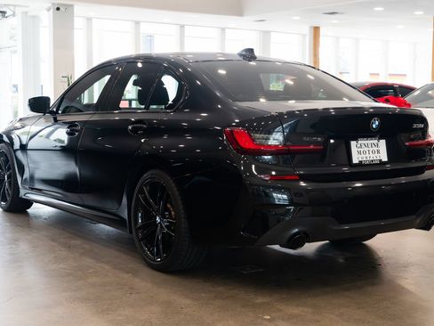 Used 2022 BMW 330i Sedan w/ M Sport Package RWD image 6