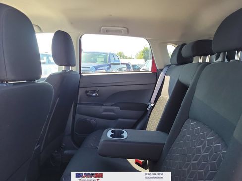Used 2024 Mitsubishi Outlander Sport ES AWD/4WD image 9