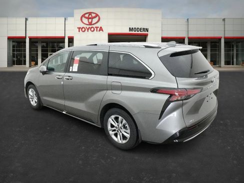 New 2026 Toyota Sienna Limited image 13