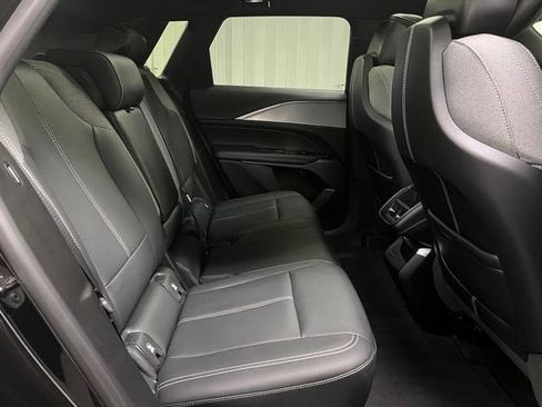 Certified 2024 Cadillac Lyriq Tech AWD/4WD image 18