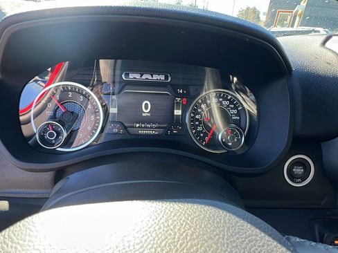 Used 2024 RAM 2500 Big Horn w/ Safety Group image 29