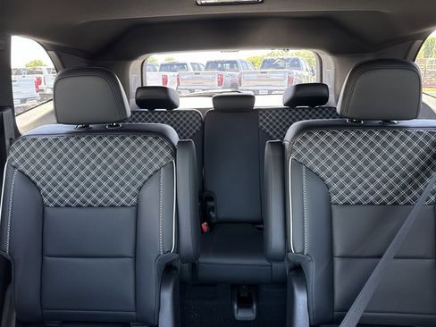 New 2026 GMC Acadia Denali w/ Super Cruise Package FWD image 19