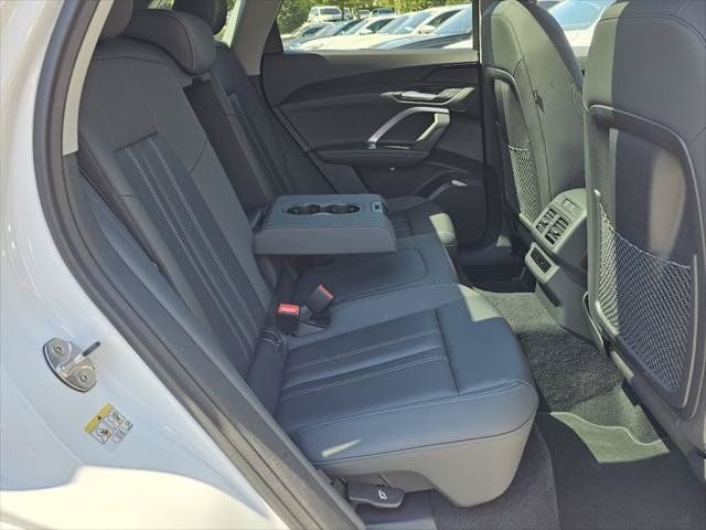 Certified 2025 Audi Q5 Premium w/ Convenience Package AWD/4WD image 6