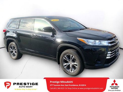 Used 2019 Toyota Highlander LE AWD/4WD image 1